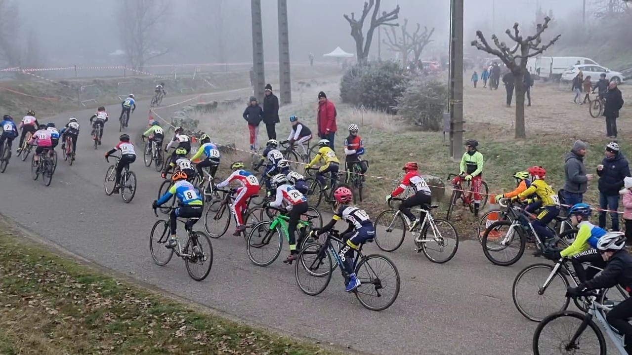 Beaucoup de jeunes au cyclco-cross d'Andancette