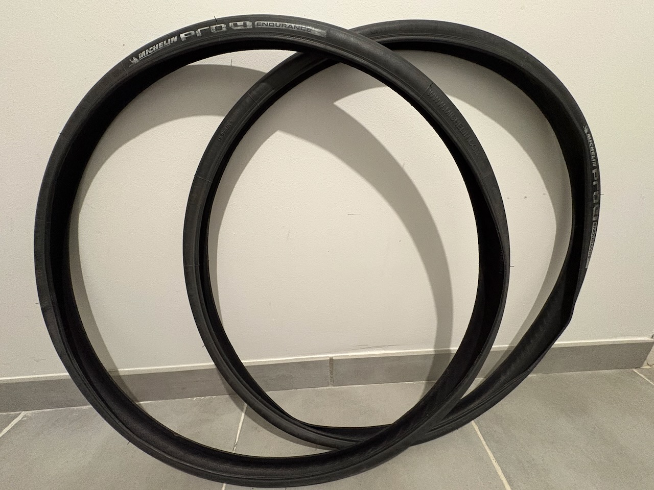 2 pneus Michelin 700x25