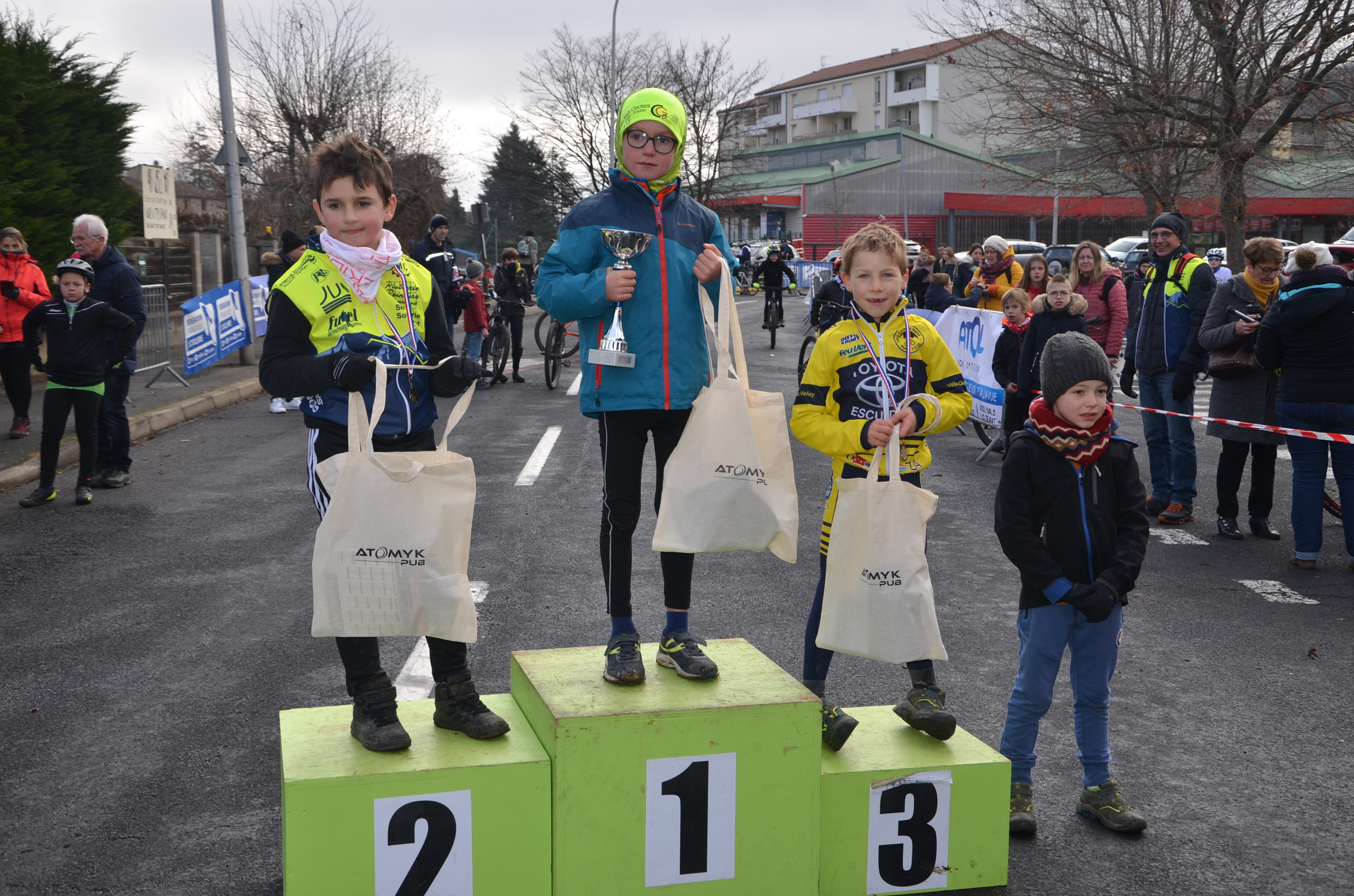 Alban en trois courses a testé toutes les marches du podium !