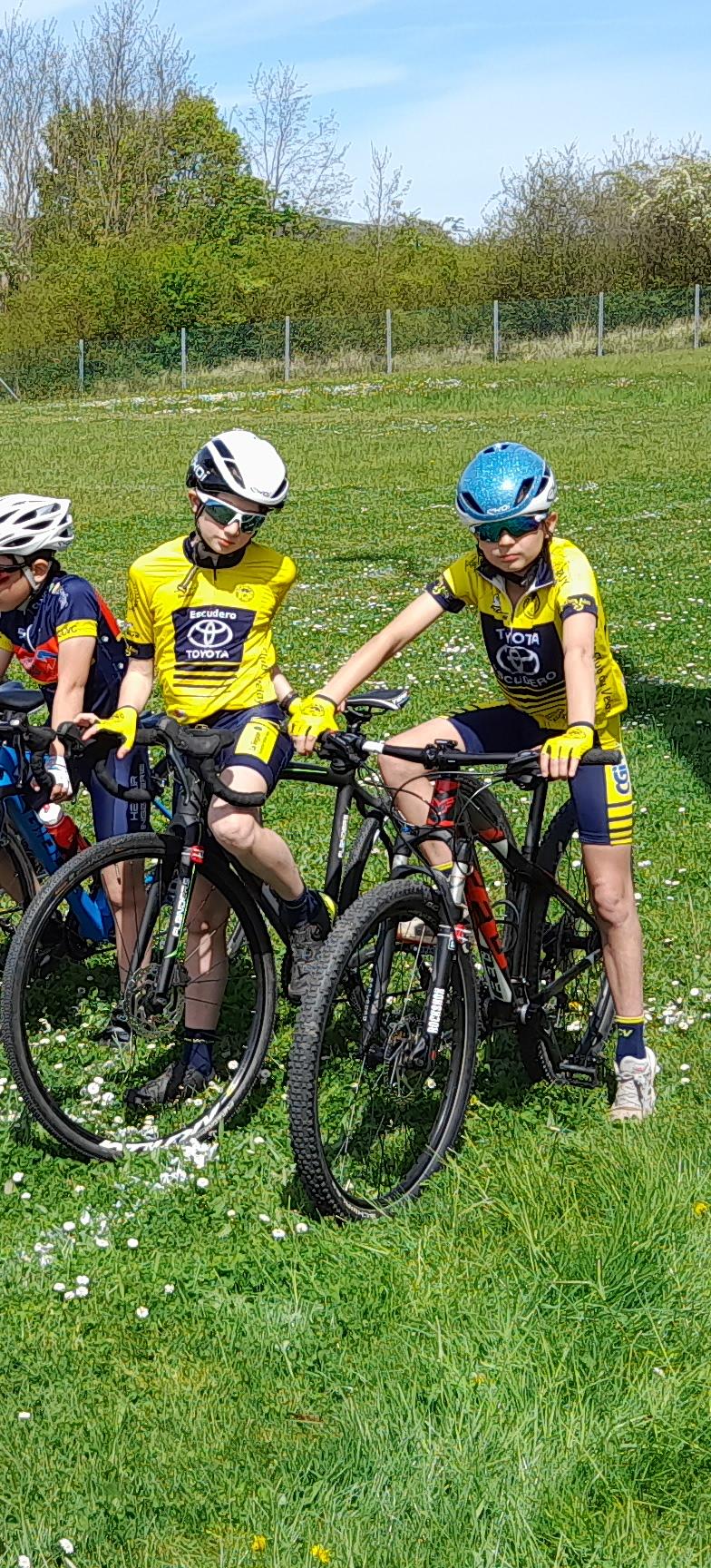 Tom et Antoine sur les starting-blocks