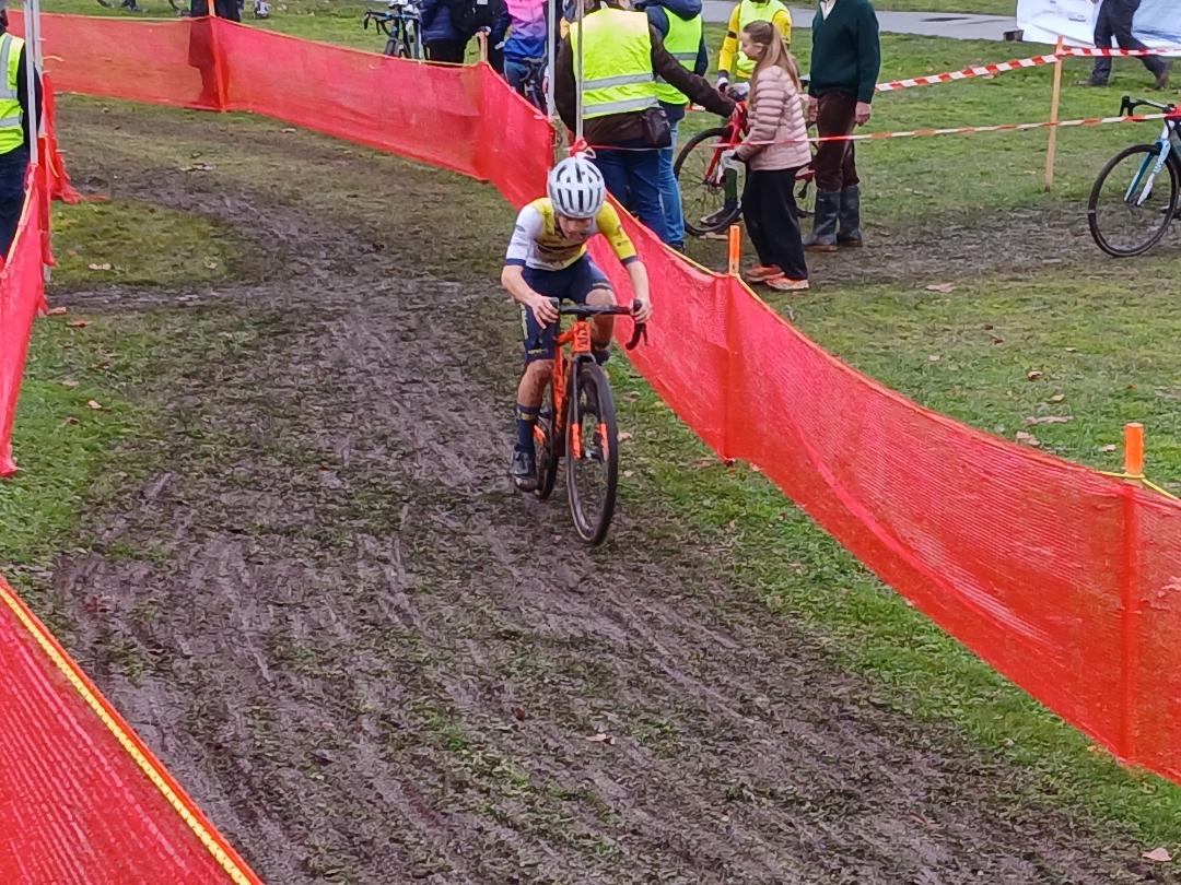 Elio dans ses œuvres