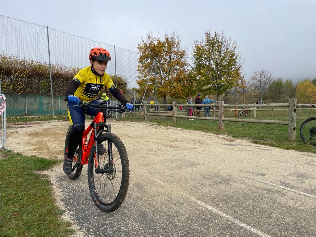 Enzo tout en maîtrise