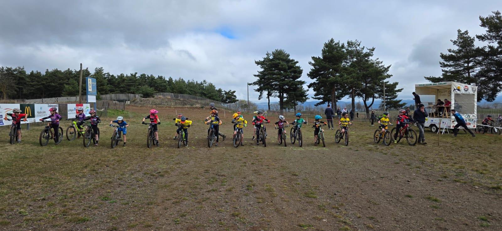Le Vélo Club du Velay brille sur tous les tableaux au TDJV d'Eycenac