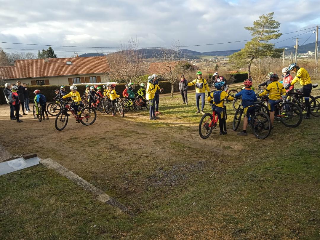 L'école du Vélo Club du Velay fête Noël