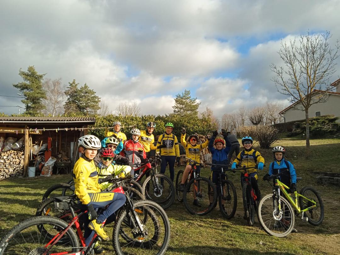 L'école du Vélo Club du Velay fête Noël