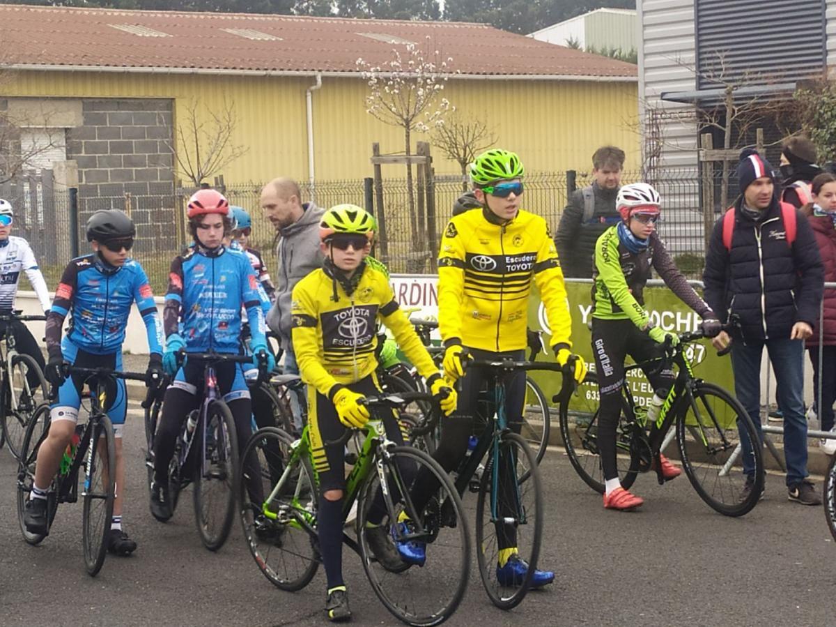 Le Vélo Club du Velay lance sa saison sur route à Cournon-d'Auvergne