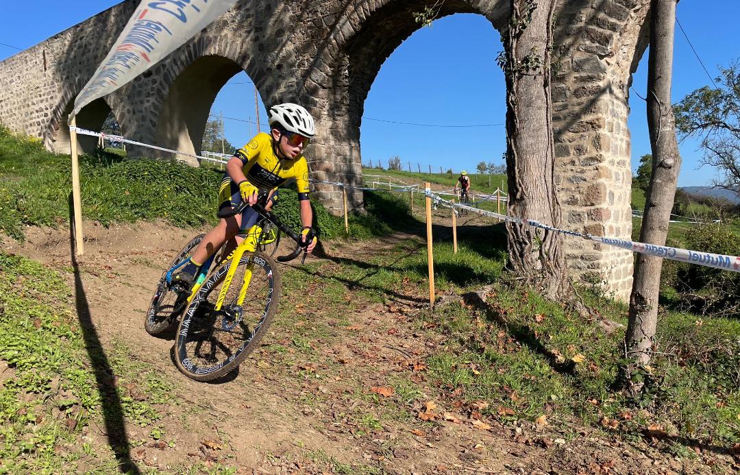 Lysandre fixé sur son objectif