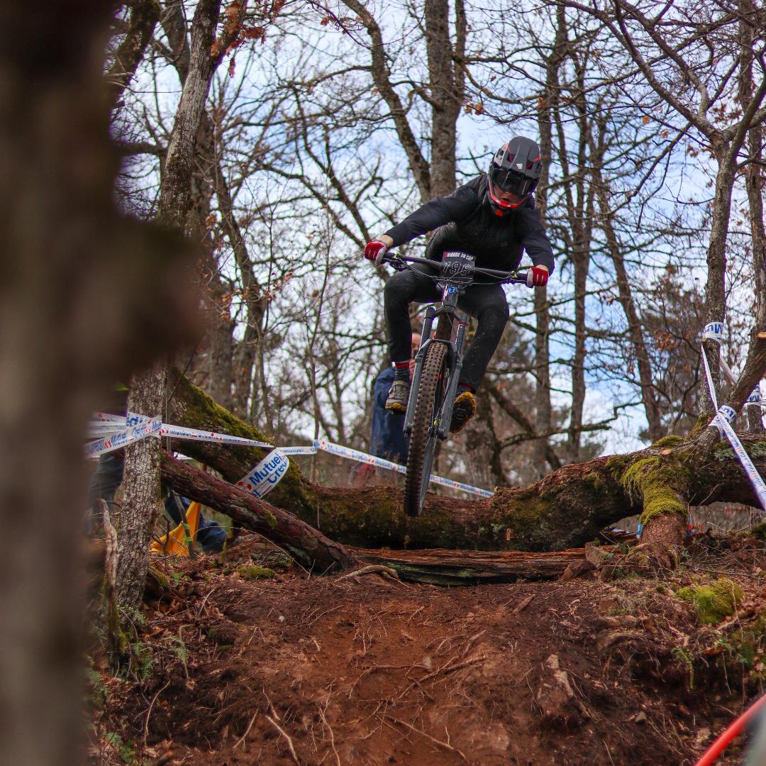 VTT : premiers runs de la saison à la « DH Cup » de Brioude pour les descendeurs du VC Velay