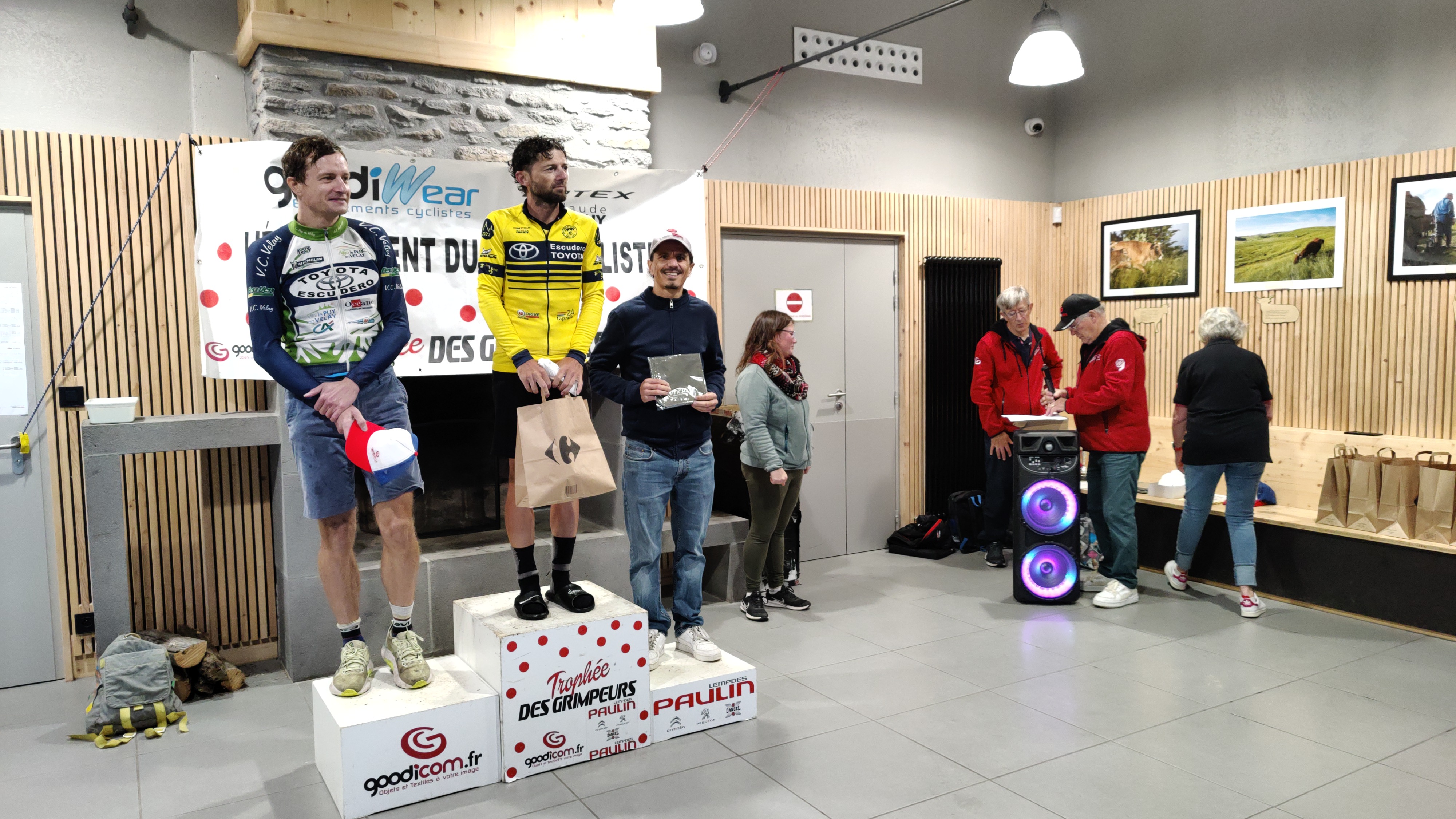 Podium Serge, Vincent